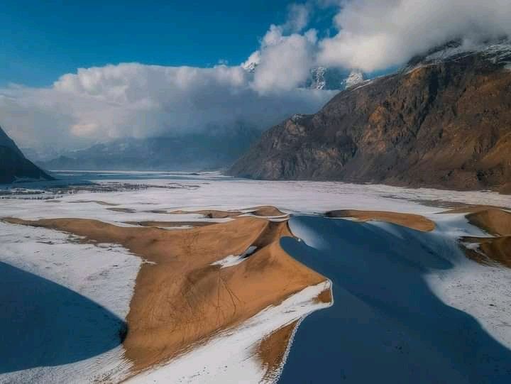 Snowy roads of Skardu